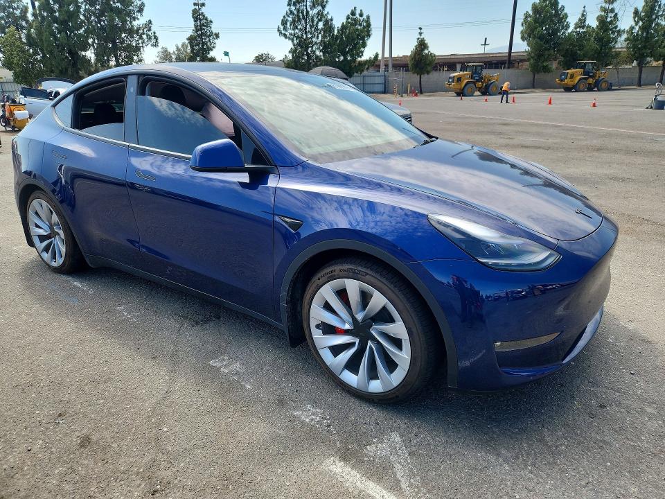 Zdjęcie 4 z aukcji – 2023 TESLA MODEL Y z VIN 7SAYGDEF3PF682521