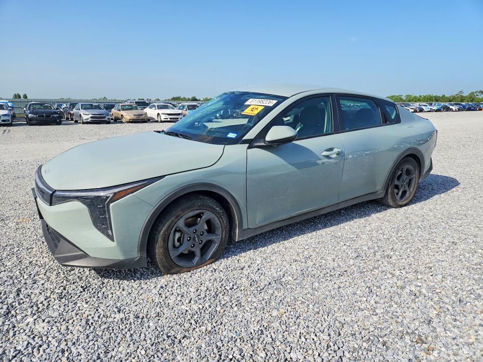 KIA K4 2025 z numerem VIN 3KPFT4DE7SE008962 - Zdjęcie z aukcji