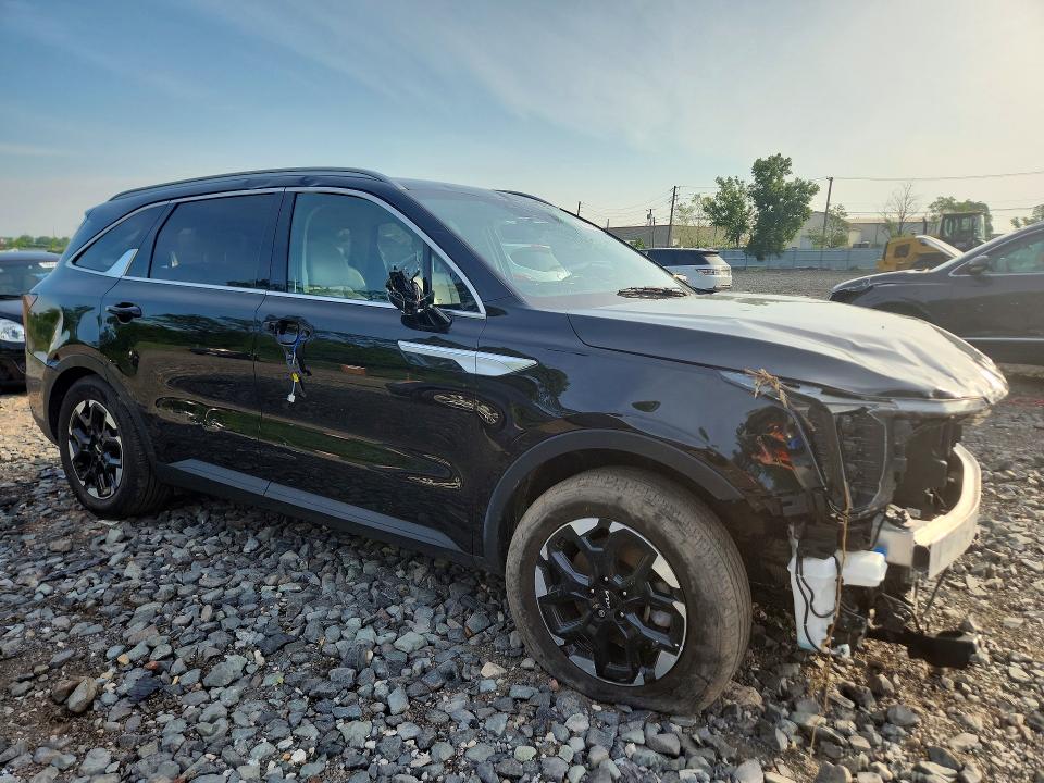Photo 4 from auction – 2025 KIA SORENTO with VIN 5XYRL4JC4SG355300