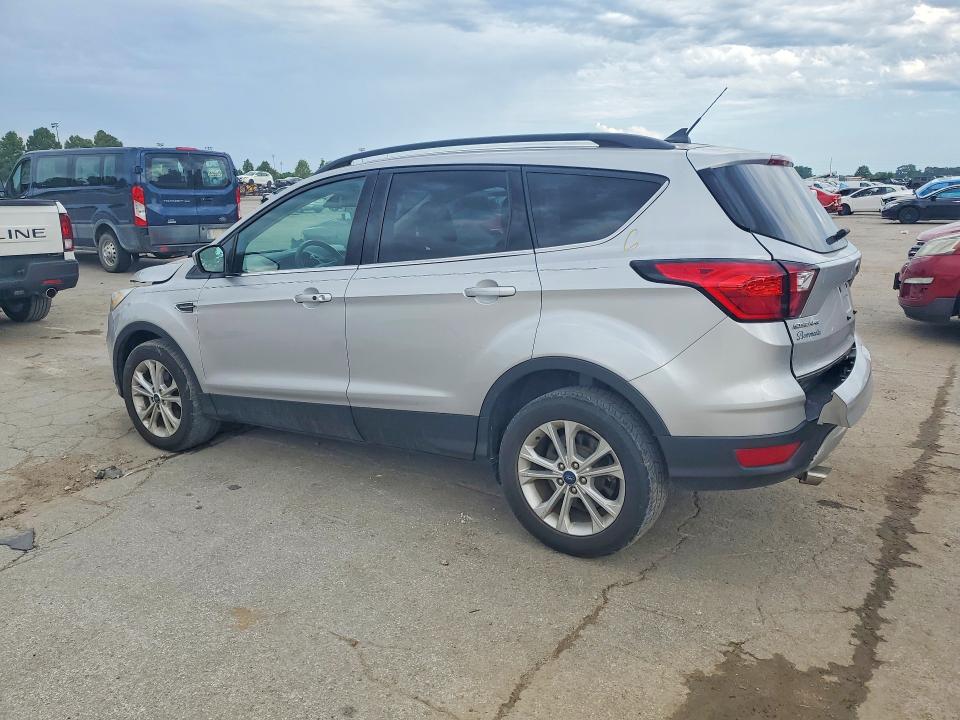 Photo 2 from auction – 2019 FORD ESCAPE with VIN 1FMCU0HD6KUB59203