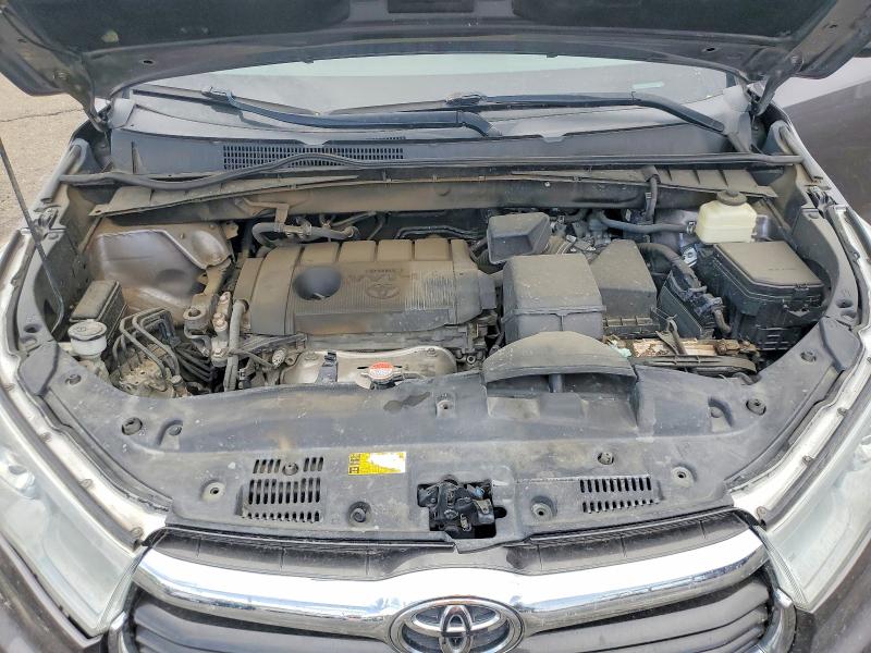 Photo 12 from auction – 2016 TOYOTA HIGHLANDER with VIN 5TDZARFH3GS021163