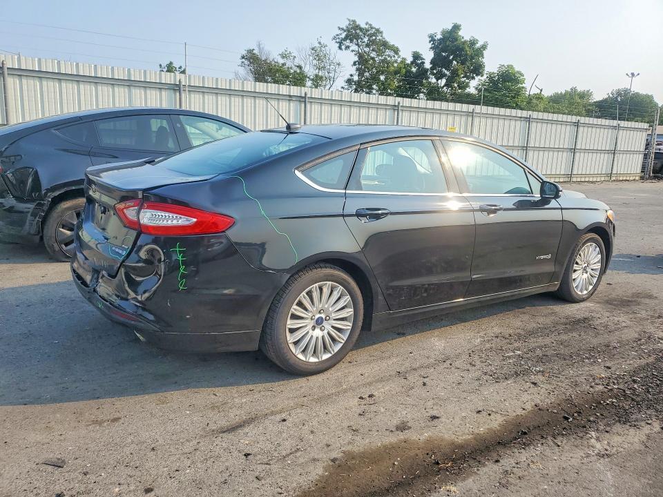Photo 3 from auction – 2014 FORD FUSION with VIN 3FA6P0LU7ER292778