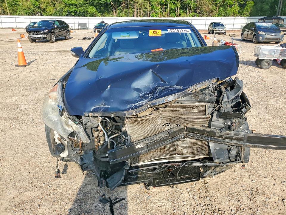 Photo 5 from auction – 2011 HYUNDAI SONATA with VIN 5NPEC4AC5BH168722