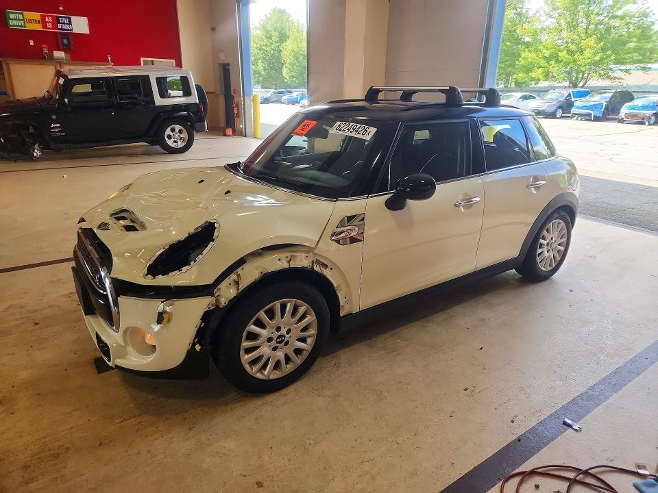 MINI COOPER 2016 with VIN WMWXU3C50G2D28223 - Photo from auction