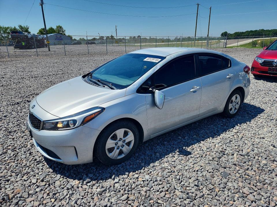 KIA FORTE 2017 with VIN 3KPFK4A77HE153906 - Photo from auction
