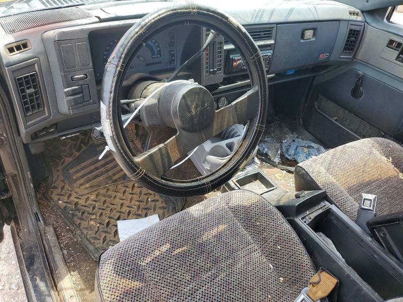 Photo 8 from auction – 1988 CHEVROLET BLAZER with VIN 1GNCS18ZXJ8237265