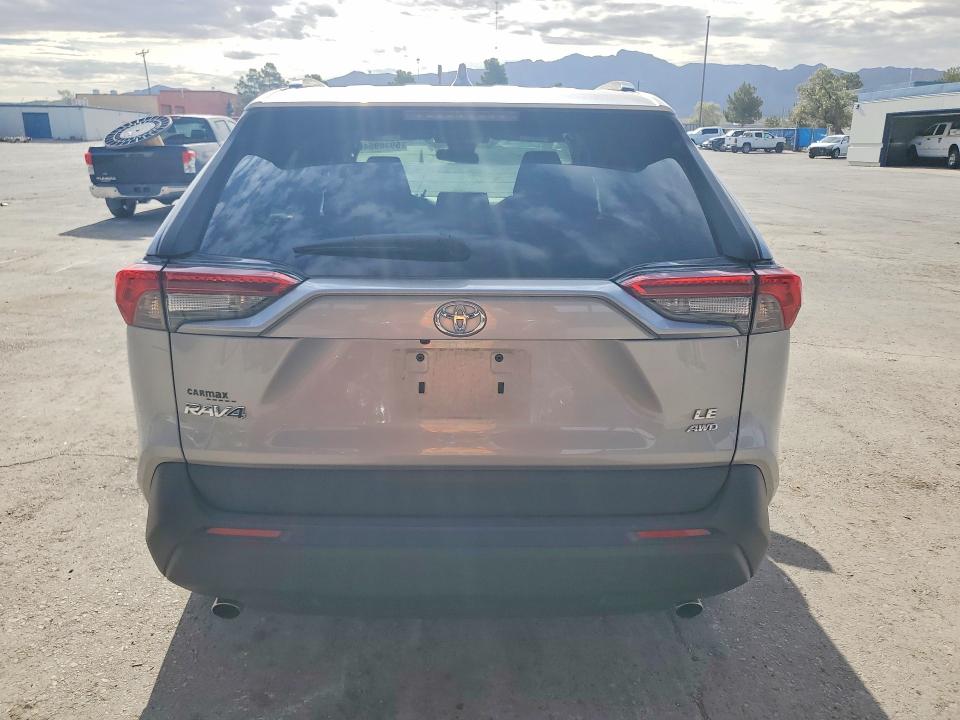 Photo 6 from auction – 2020 TOYOTA RAV4 with VIN 2T3F1RFV0LC082473