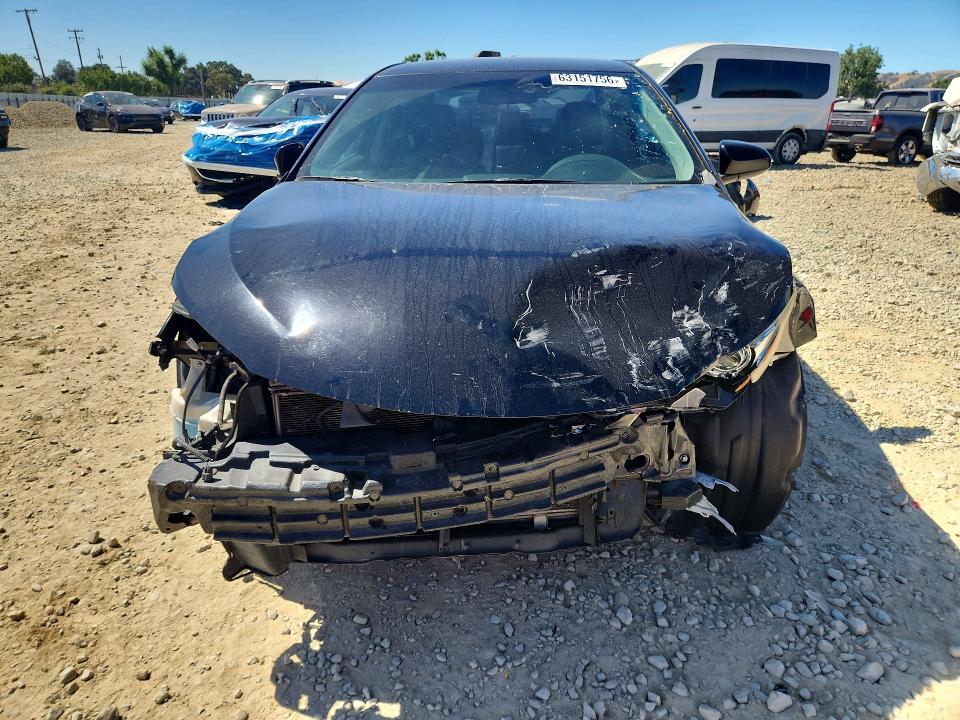 Photo 5 from auction – 2016 TOYOTA CAMRY with VIN 4T1BF1FK2GU230143