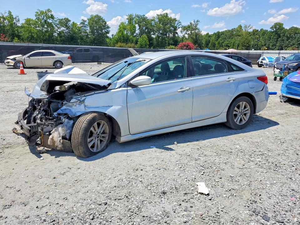 HYUNDAI SONATA 2014 with VIN 5NPEB4AC8EH839453 - Photo from auction