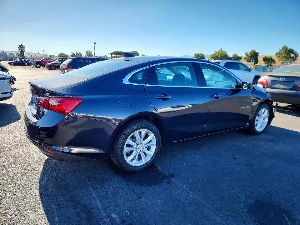 Photo 3 from auction – 2023 CHEVROLET MALIBU with VIN 1G1ZD5ST2PF167606