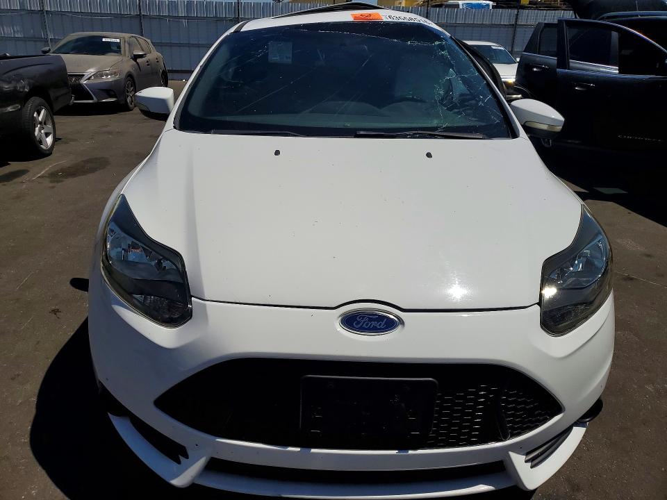 Photo 5 from auction – 2014 FORD FOCUS with VIN 1FADP3L96EL300470