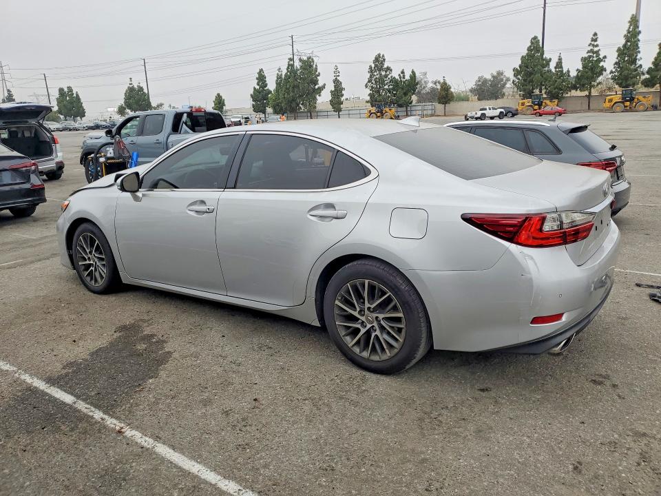 Photo 2 from auction – 2016 LEXUS ES with VIN 58ABK1GG4GU008041