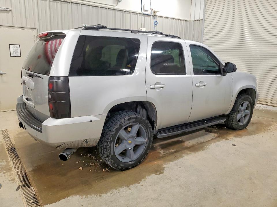 Photo 3 from auction – 2012 CHEVROLET TAHOE with VIN 1GNSKBE06CR254293