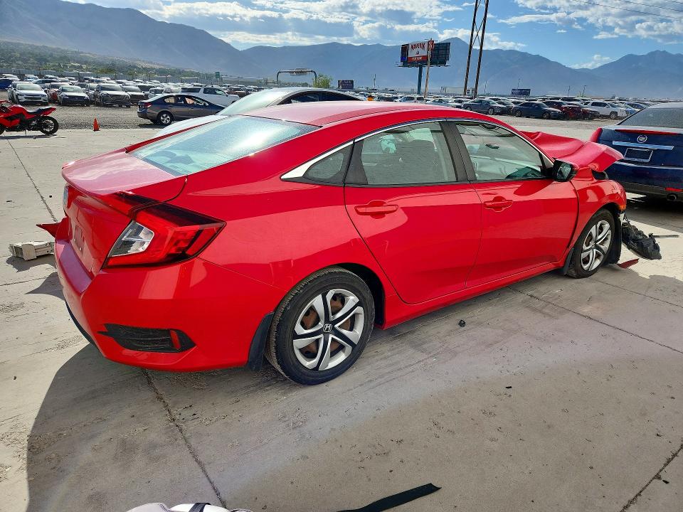 Photo 3 from auction – 2016 HONDA CIVIC with VIN 2HGFC2F50GH519332