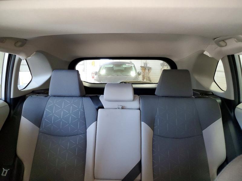 Photo 10 from auction – 2019 TOYOTA RAV4 with VIN 2T3P1RFV3KW075244
