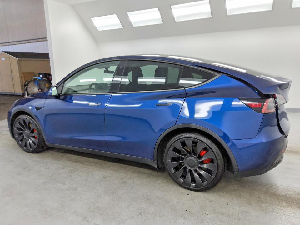 Photo 2 from auction – 2022 TESLA MODEL Y with VIN 7SAYGDEF6NF389239