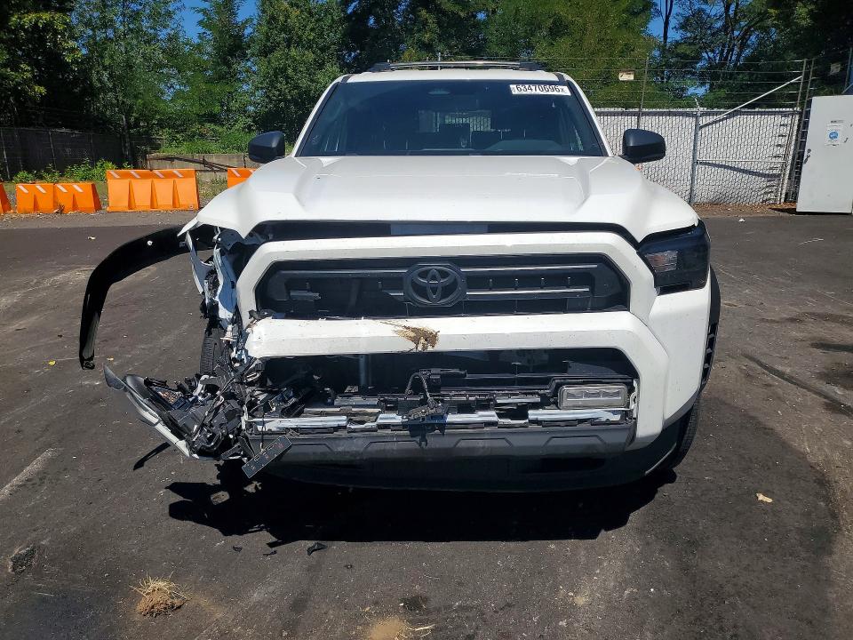 Photo 5 from auction – 2025 TOYOTA 4RUNNER with VIN JTEVA5BR6S5016264