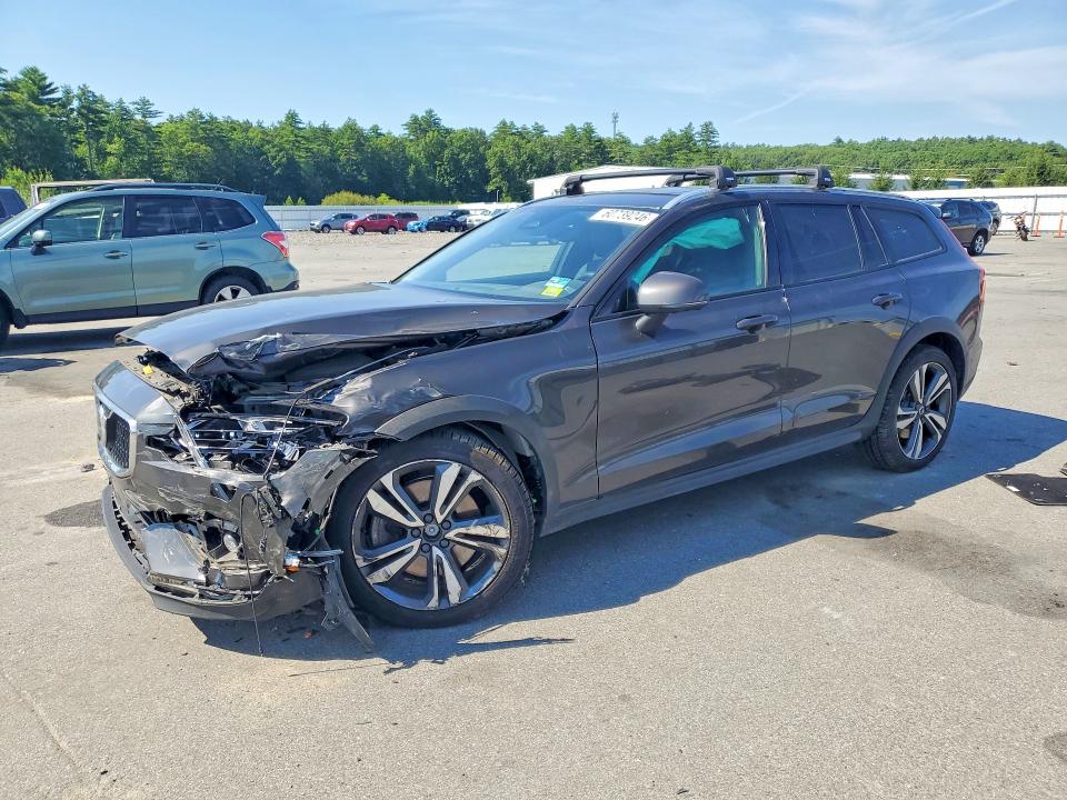 VOLVO V60 2023 with VIN YV4L12WZ1P2106352 - Photo from auction