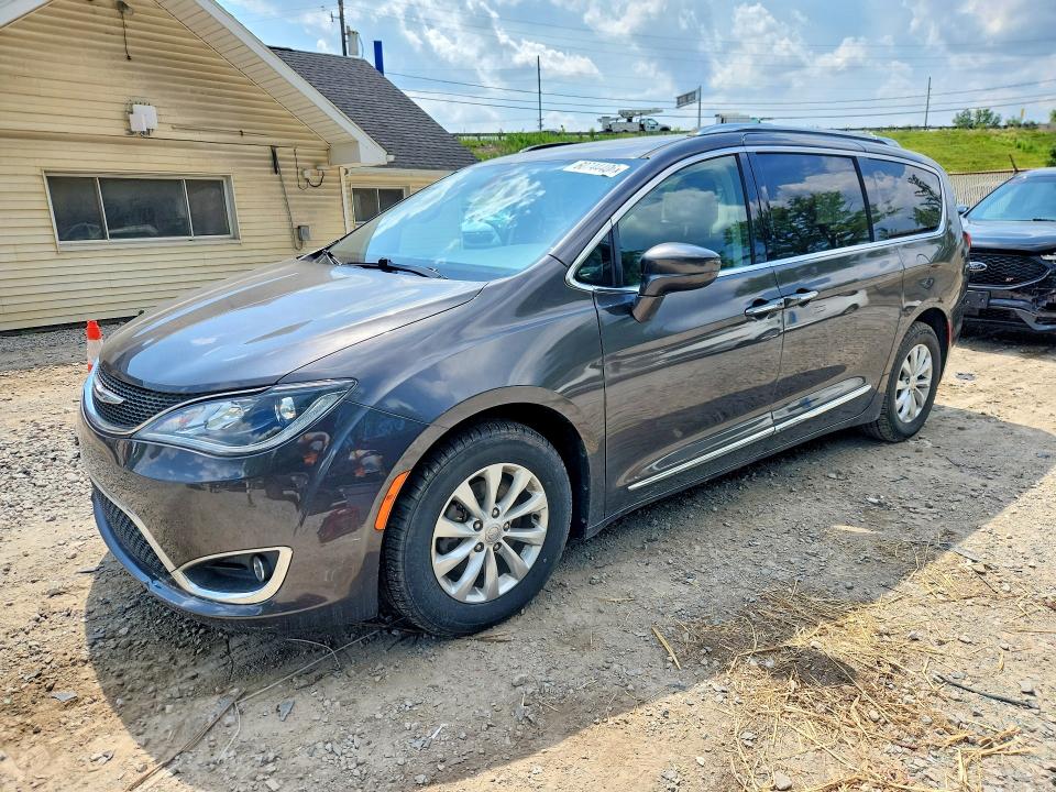 CHRYSLER PACIFICA 2018 z numerem VIN 2C4RC1BG2JR152030 - Zdjęcie z aukcji