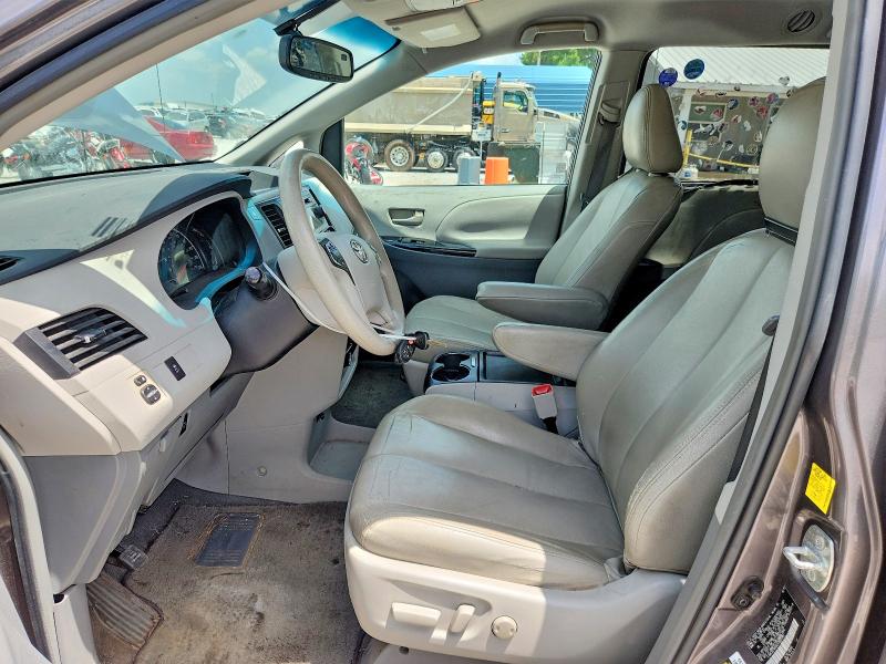 Foto 7 de la subasta – 2011 TOYOTA SIENNA con VIN 5TDKK3DC4BS062445