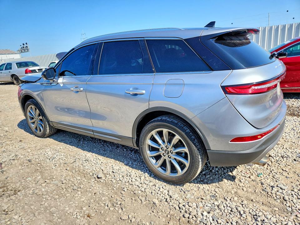 Photo 2 from auction – 2021 LINCOLN CORSAIR with VIN 5LMCJ1D90MUL26591
