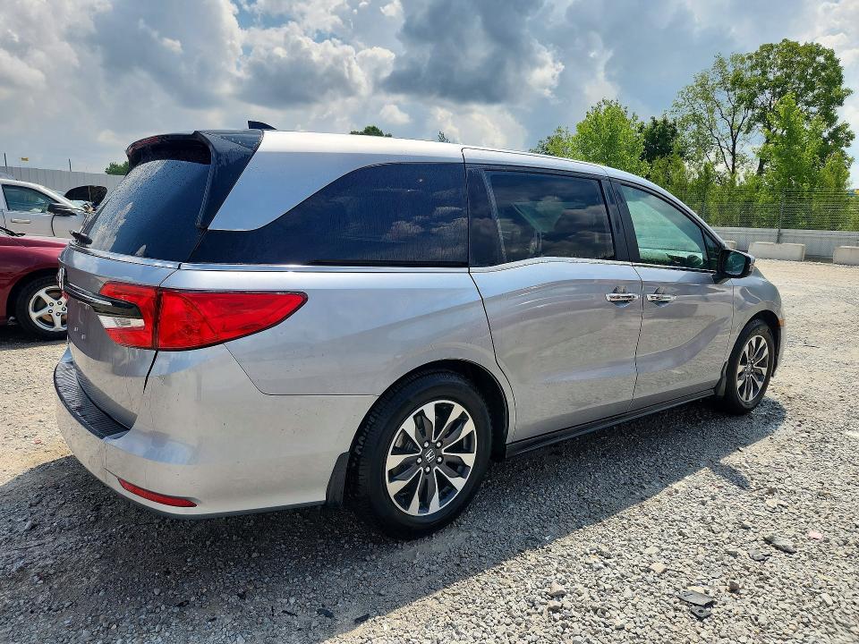 Photo 3 from auction – 2024 HONDA ODYSSEY with VIN 5FNRL6H60RB022959