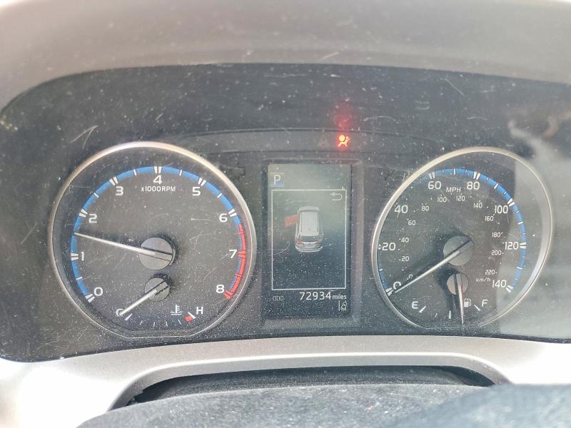 Photo 9 from auction – 2018 TOYOTA RAV4 with VIN JTMZFREV7JJ207348