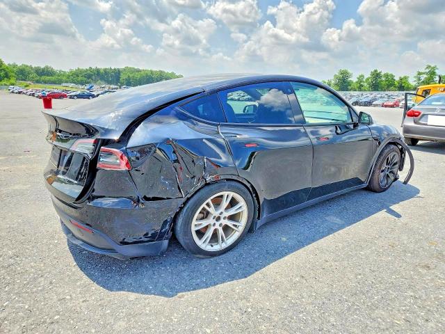 Photo 3 from auction – 2022 TESLA MODEL Y with VIN 7SAYGDEE5NA022272