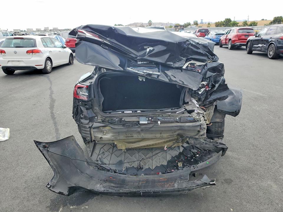 Photo 6 from auction – 2018 TESLA MODEL 3 with VIN 5YJ3E1EA8JF044109