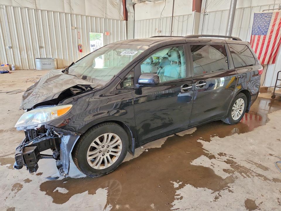 TOYOTA SIENNA 2015 with VIN 5TDYK3DC0FS689708 - Photo from auction