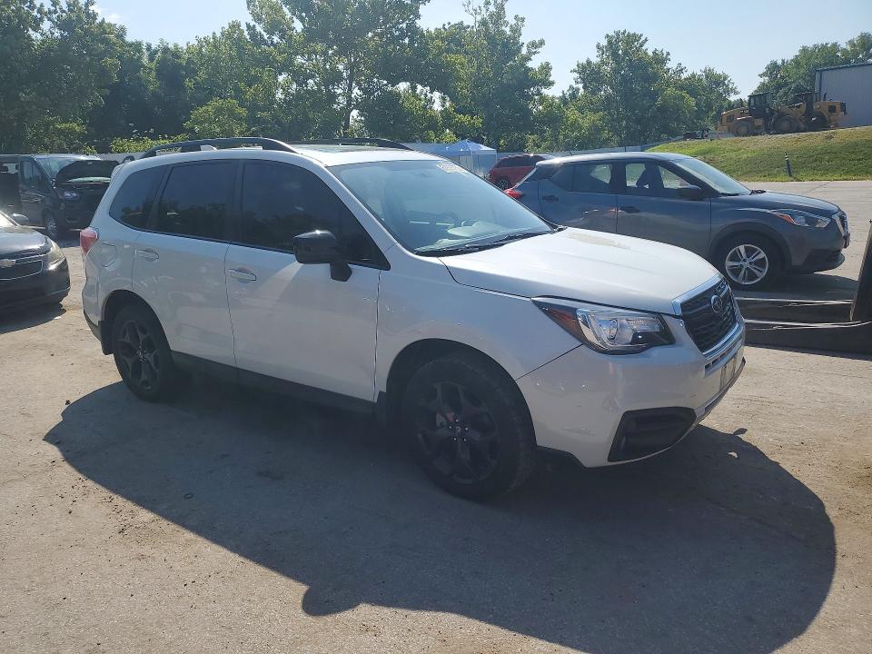 Фото 4 с аукциона – 2018 SUBARU FORESTER с VIN JF2SJAGC5JH566977