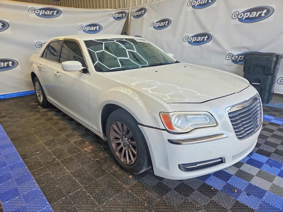 Photo 4 from auction – 2012 CHRYSLER 300 with VIN 2C3CCAAG2CH104824
