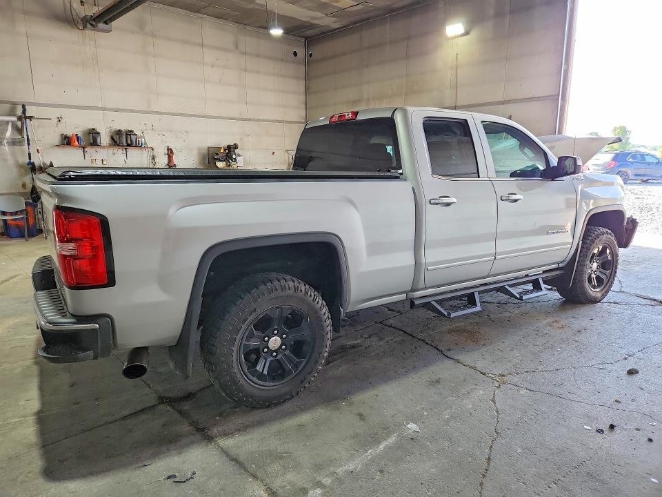 Photo 3 from auction – 2015 GMC SIERRA with VIN 1GTV2UEC0FZ431792