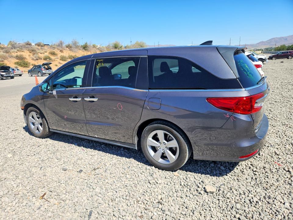 Photo 2 from auction – 2018 HONDA ODYSSEY with VIN 5FNRL6H71JB108262