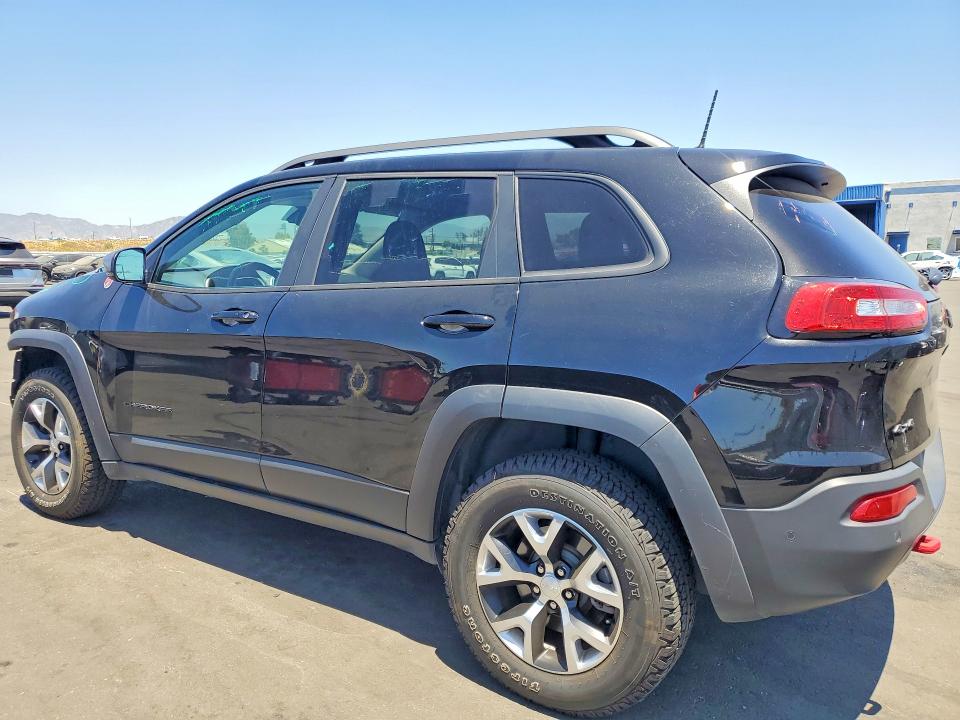 Photo 2 from auction – 2018 JEEP CHEROKEE with VIN 1C4PJMBX5JD559230