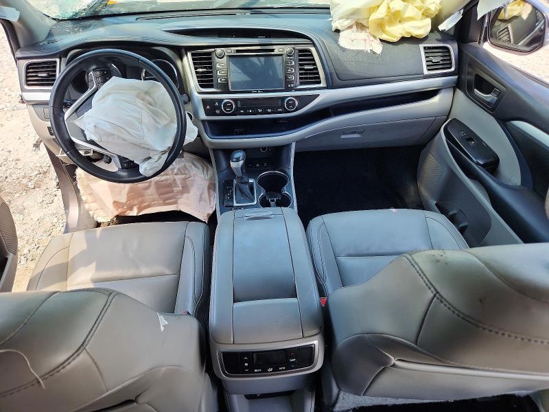 Photo 8 from auction – 2015 TOYOTA HIGHLANDER with VIN 5TDJKRFH3FS220318