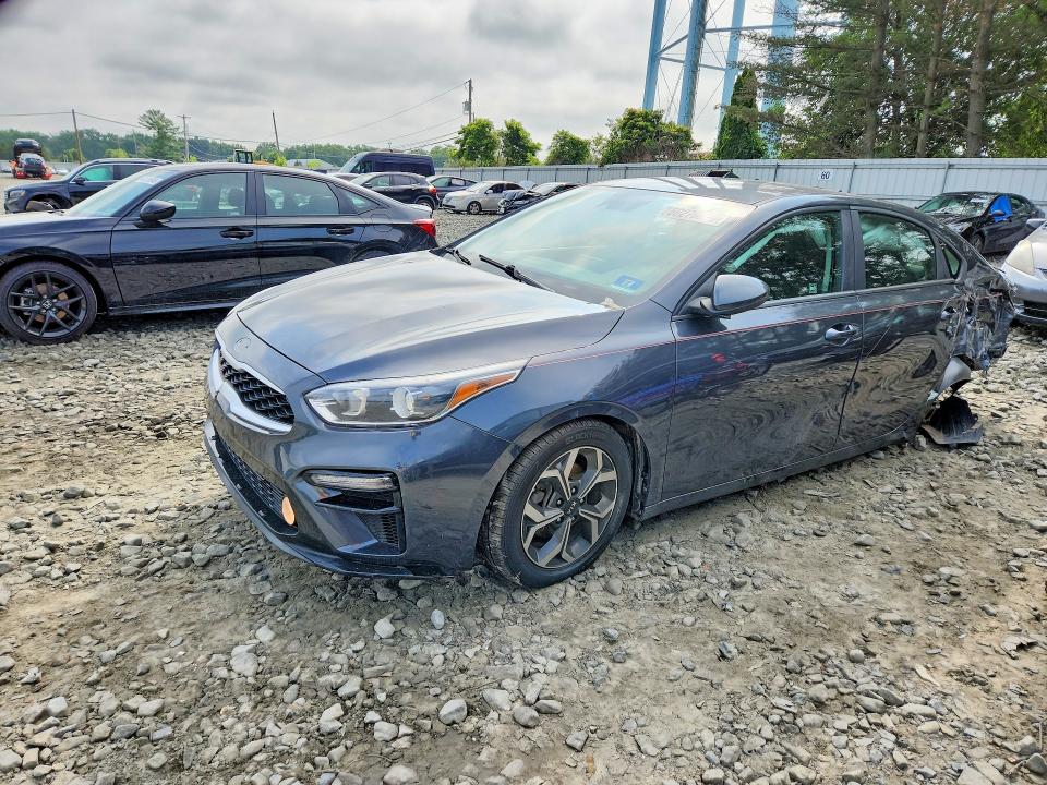 KIA FORTE 2020 مع رقم تعريف المركبة 3KPF24ADXLE167992 - صورة من المزاد