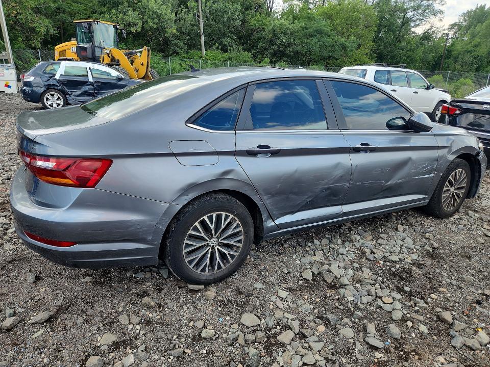 Photo 3 from auction – 2019 VOLKSWAGEN JETTA with VIN 3VWC57BU2KM090594