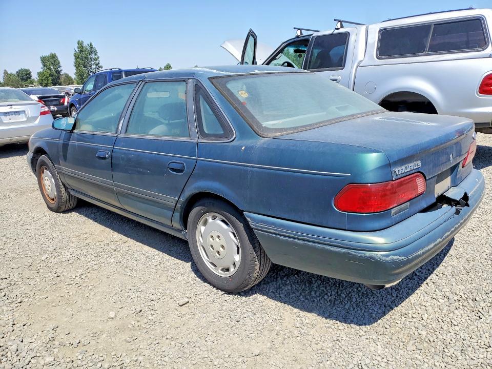 Photo 2 from auction – 1994 FORD TAURUS with VIN 1FALP52U4RA134528