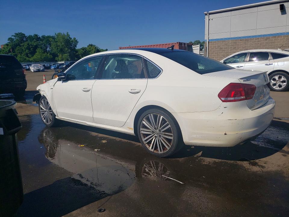 Photo 2 from auction – 2015 VOLKSWAGEN PASSAT with VIN 1VWBT7A30FC021839