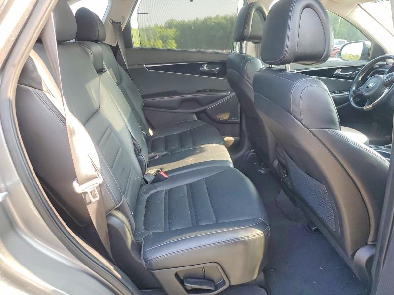 Photo 11 from auction – 2016 KIA SORENTO with VIN 5XYPK4A5XGG084035