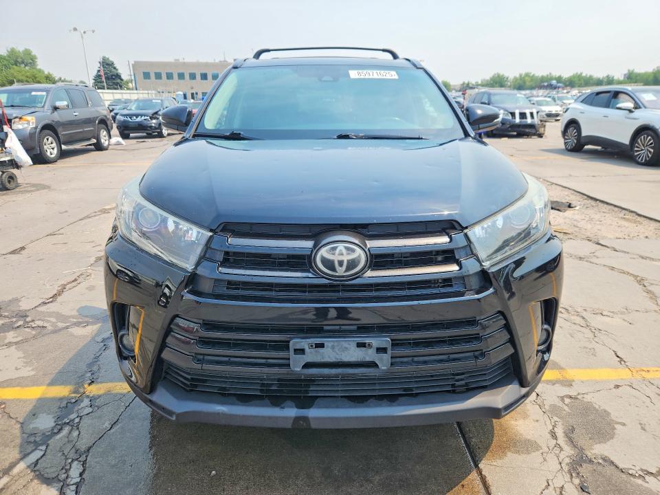 Photo 5 from auction – 2019 TOYOTA HIGHLANDER with VIN 5TDJZRFH7KS570413