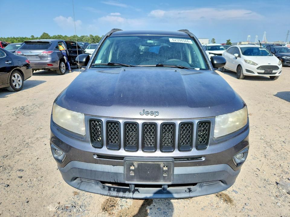 Photo 5 from auction – 2015 JEEP COMPASS with VIN 1C4NJCBA1FD428252