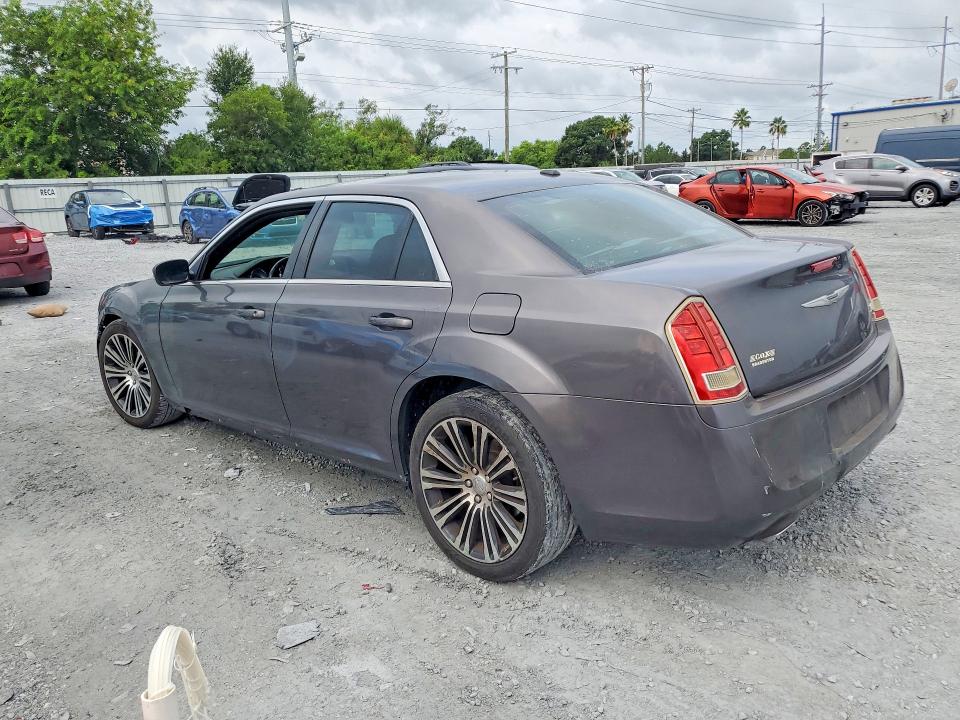 Photo 2 from auction – 2014 CHRYSLER 300 with VIN 2C3CCABG9EH165055