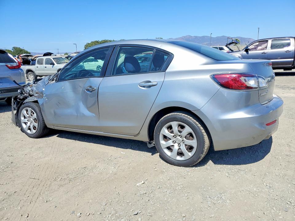Photo 2 from auction – 2013 MAZDA 3 with VIN JM1BL1U79D1760747