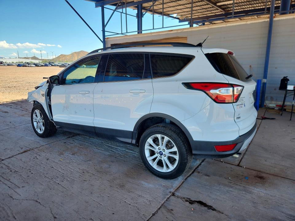 Photo 2 from auction – 2018 FORD ESCAPE with VIN 1FMCU9GD4JUB46647