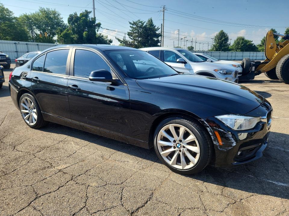 Photo 4 from auction – 2018 BMW 320 with VIN WBA8E5G5XJNU47102