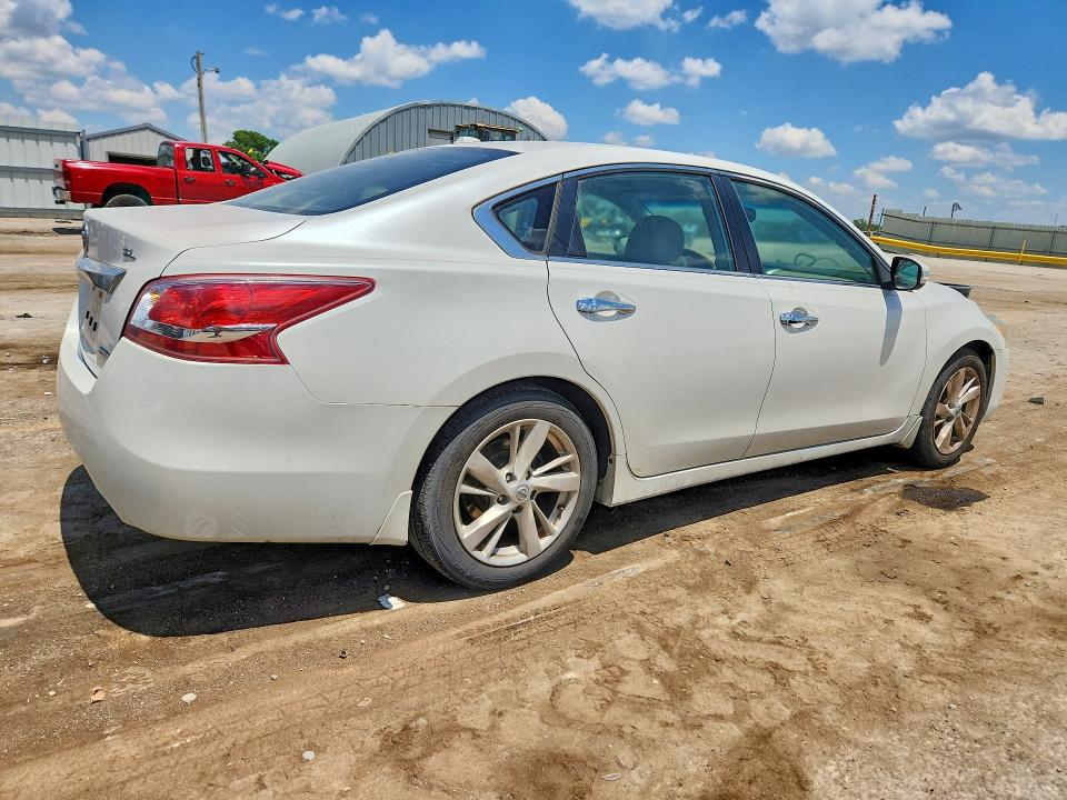 Photo 3 from auction – 2013 NISSAN ALTIMA with VIN 1N4AL3AP7DC282785
