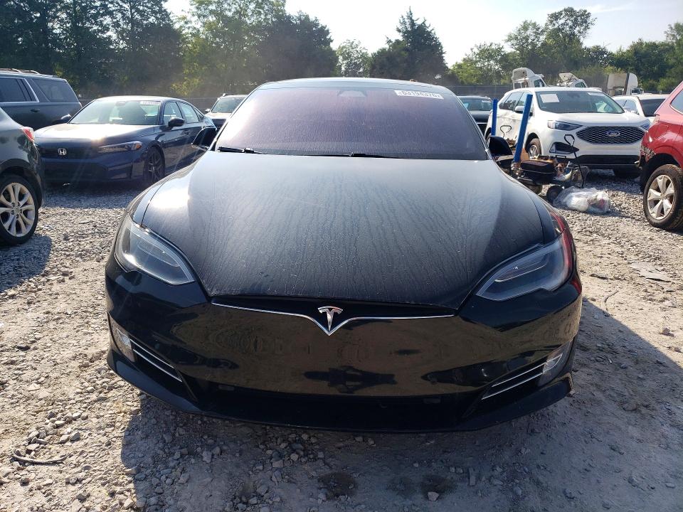 Photo 5 from auction – 2017 TESLA MODEL S with VIN 5YJSA1E22HF191469