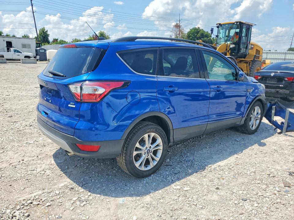 Photo 3 from auction – 2018 FORD ESCAPE with VIN 1FMCU0GD3JUC56505